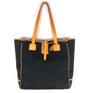 Dooney and Bourke bag
